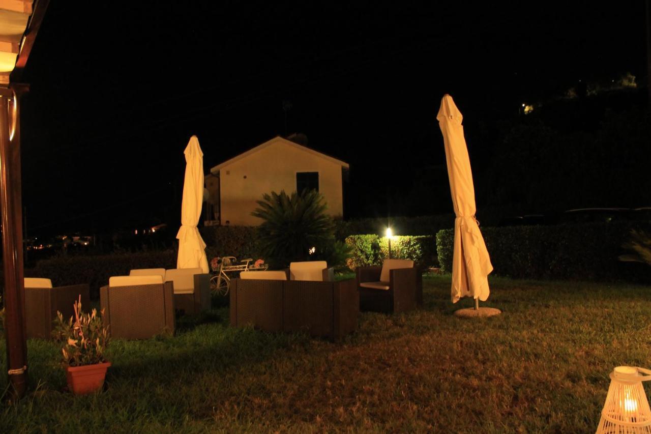 Villa Govi ดิอาโน คาสเตลโล ภายนอก รูปภาพ