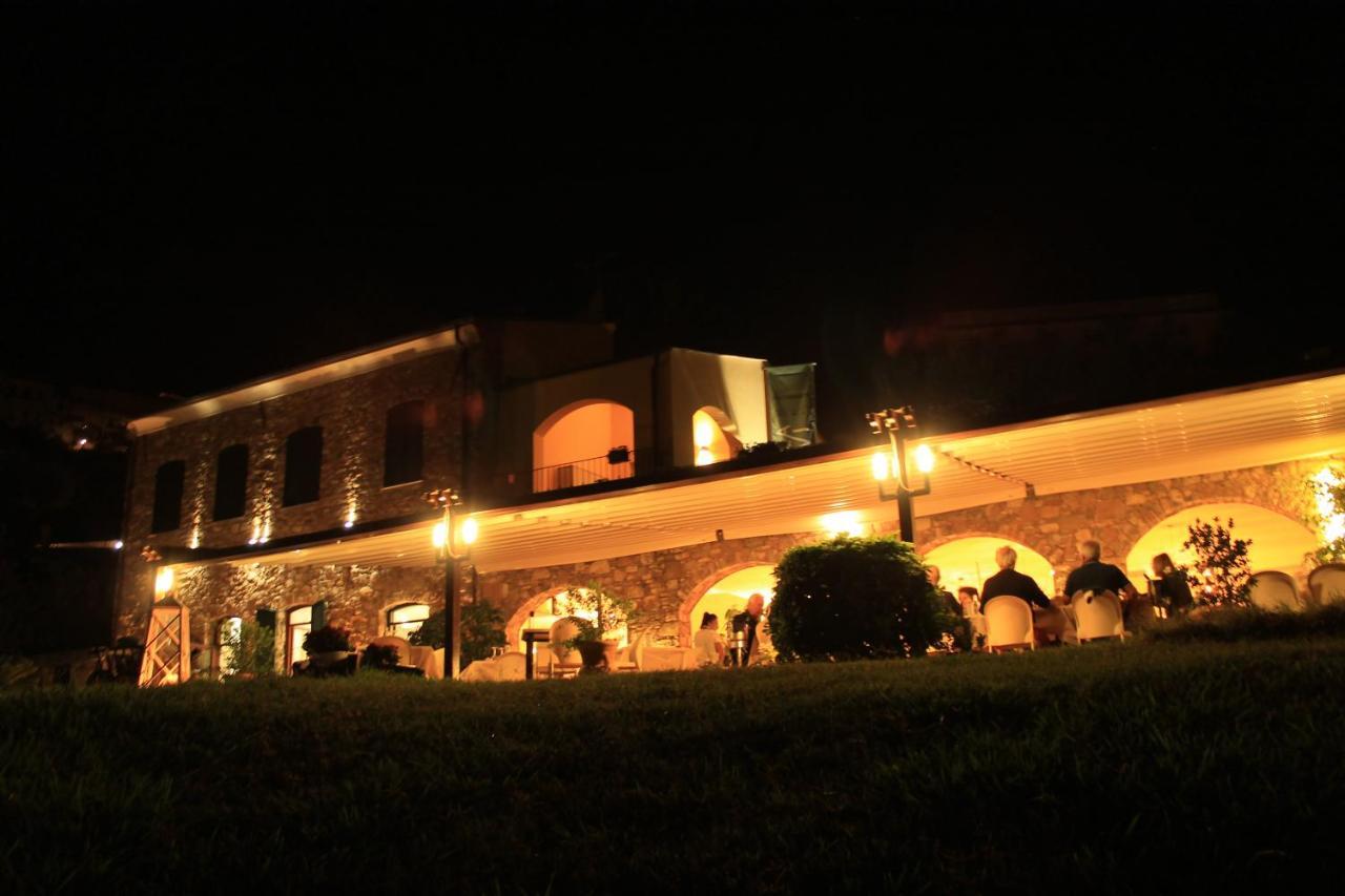 Villa Govi ดิอาโน คาสเตลโล ภายนอก รูปภาพ