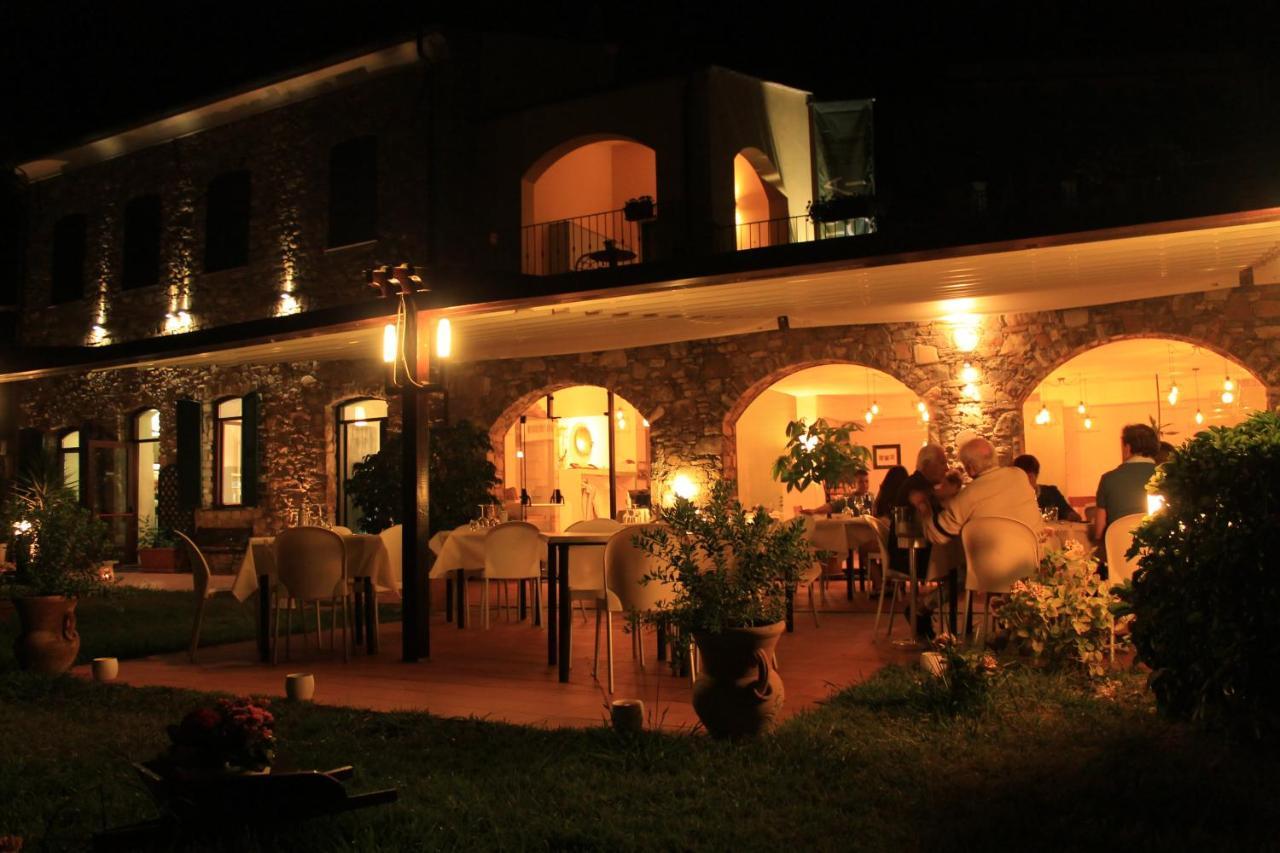 Villa Govi ดิอาโน คาสเตลโล ภายนอก รูปภาพ